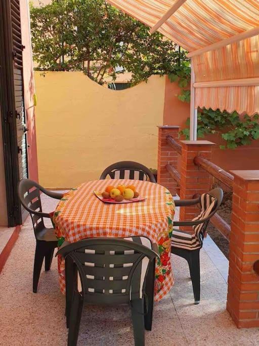 Casa Indipendente Zona Centrale La Maddalena  Zewnętrze zdjęcie