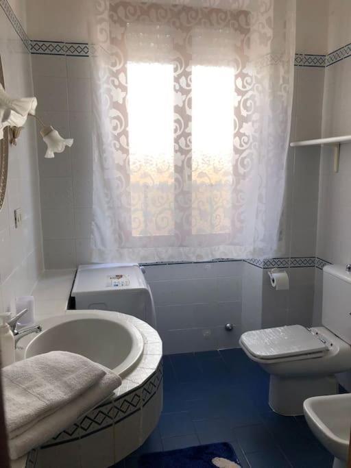 Casa Indipendente Zona Centrale La Maddalena  Zewnętrze zdjęcie